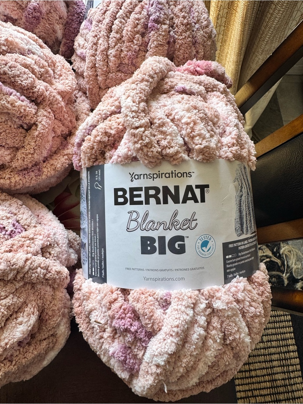 Bernat Blanket Big Floral Splash 7 Skeins - Picture 2 of 4